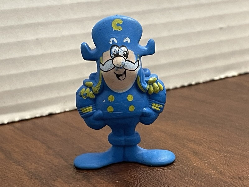 Vintage 1986 CAP'N Captain CRUNCH 2" Cereal Premium PVC Figure Super Nice!