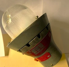 LIGHT    LAMP - EXTERIOR LAMP EVA204 13720D C32757 BY CROUSE HINDS