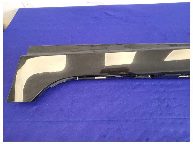 Chevrolet SS 2014-2015 sedán 6,2 L panel basculante inferior del conductor moldeado negro 2350 Foto 3 de 4