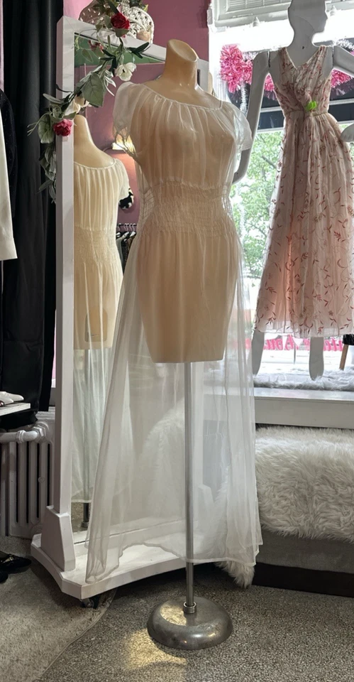 Vintage 30s Sheer Peignoir Negligee Set White Smocked Puff Sleeves Romantic S/M - Image 4 of 4