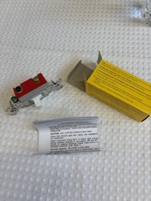 Hubbell HBL1385W Maintained Contact 20A 120-277V SPDT 3-Position Center Off
