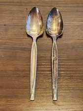 International, Wm Rogers Mfg Co Silverware - Fruit Spoons - Set Of 2 Silverplate