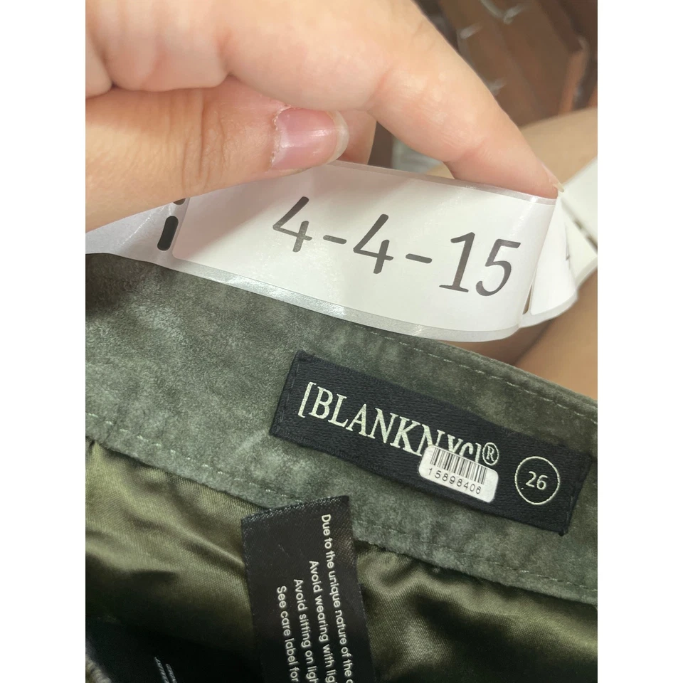 Falda en blanco NYC para mujer 26 cuero verde midi cazador abertura frontal retro desgastada Foto 4 de 4