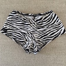 Derby Skinz Women  s Black  White Zebra Shorts SZ SMALL