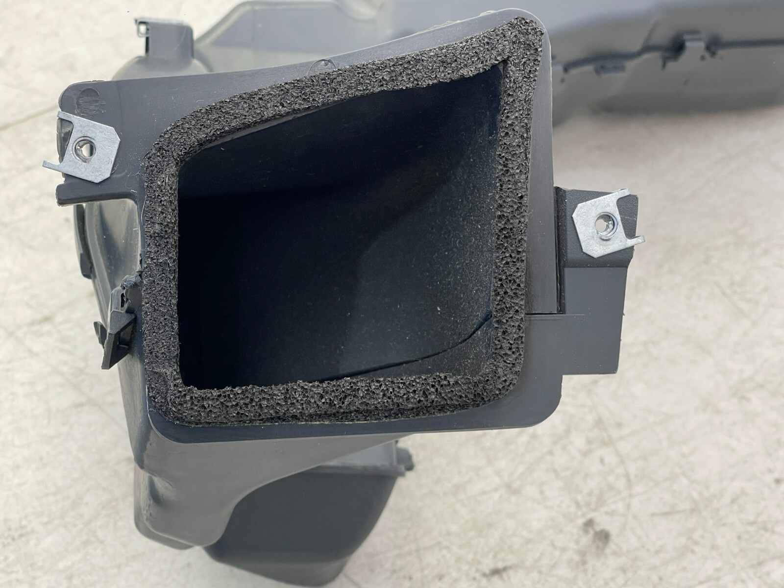 BMW i8 2014-2020 LEFT Air vent