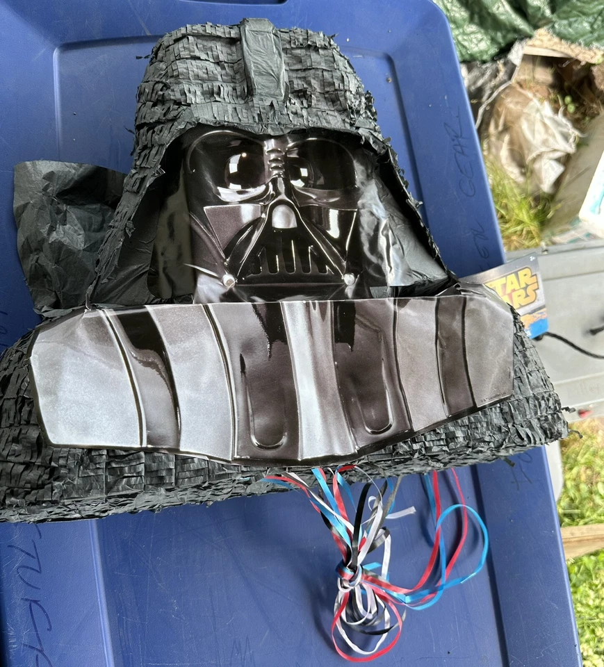 Darth Vader Star Wars 3D Pinata, Pull String - Image 4 of 4