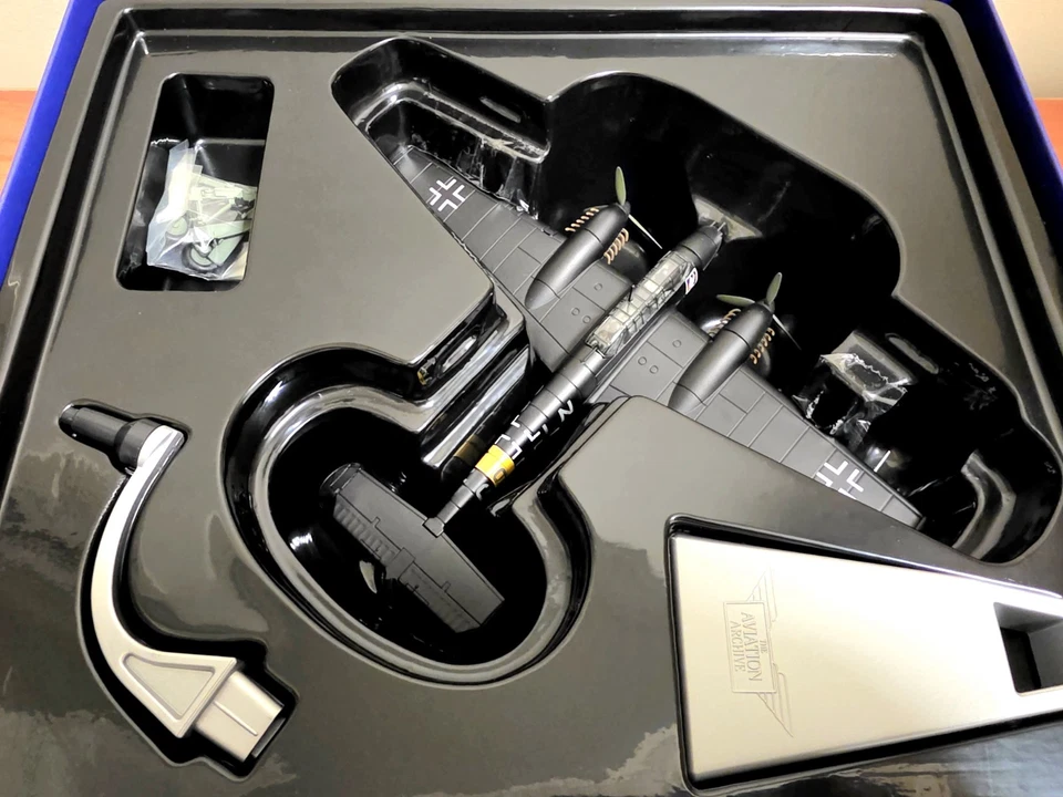 Corgi Aviation 1:72 AA38507 Bf110E-2 G9+LN Belgium 1942. [Please Read]. - Image 3 of 4