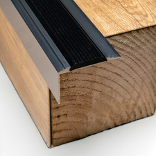 Aluminium Stair Nosing Edge V1 Anti Slip Pad Trim Step Nosing Grey 0.9m