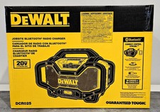DeWALT 20V Lithium-Ion Jobsite Bluetooth Radio / Charger DCR025 New