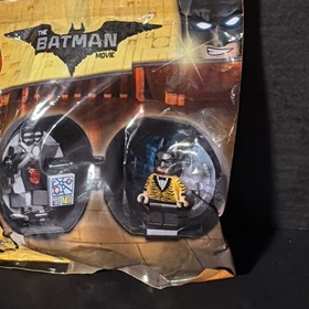 Lego Tiger Tuxedo Batman Battle Pod polybag 5004929 Super Heroes Minifigure 