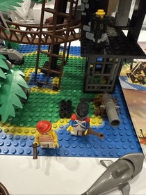 LEGO Pirates: 6270 Forbidden Island - 100% Complete Set w/Instructions 1989