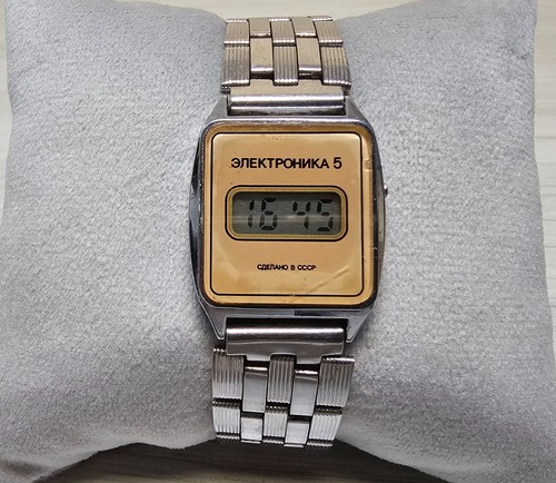 Elektronika 5 Vintage Original Soviet Digital Women's Watch USSR 1980s - Picture 2 of 15