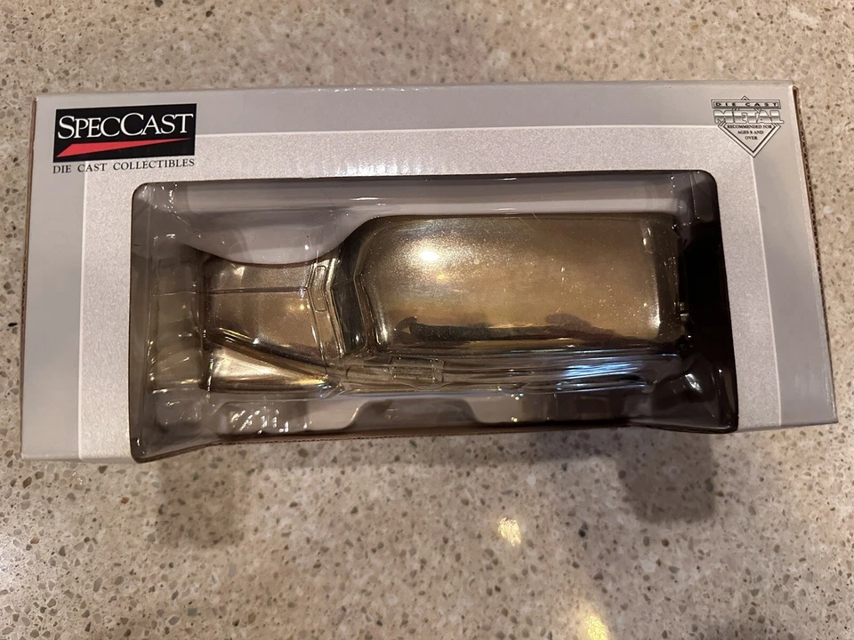 SpecCast 1952 Chevrolet Shell Bronze 23511 L.E. Die Cast Metal Collector Bank - Image 4 of 4