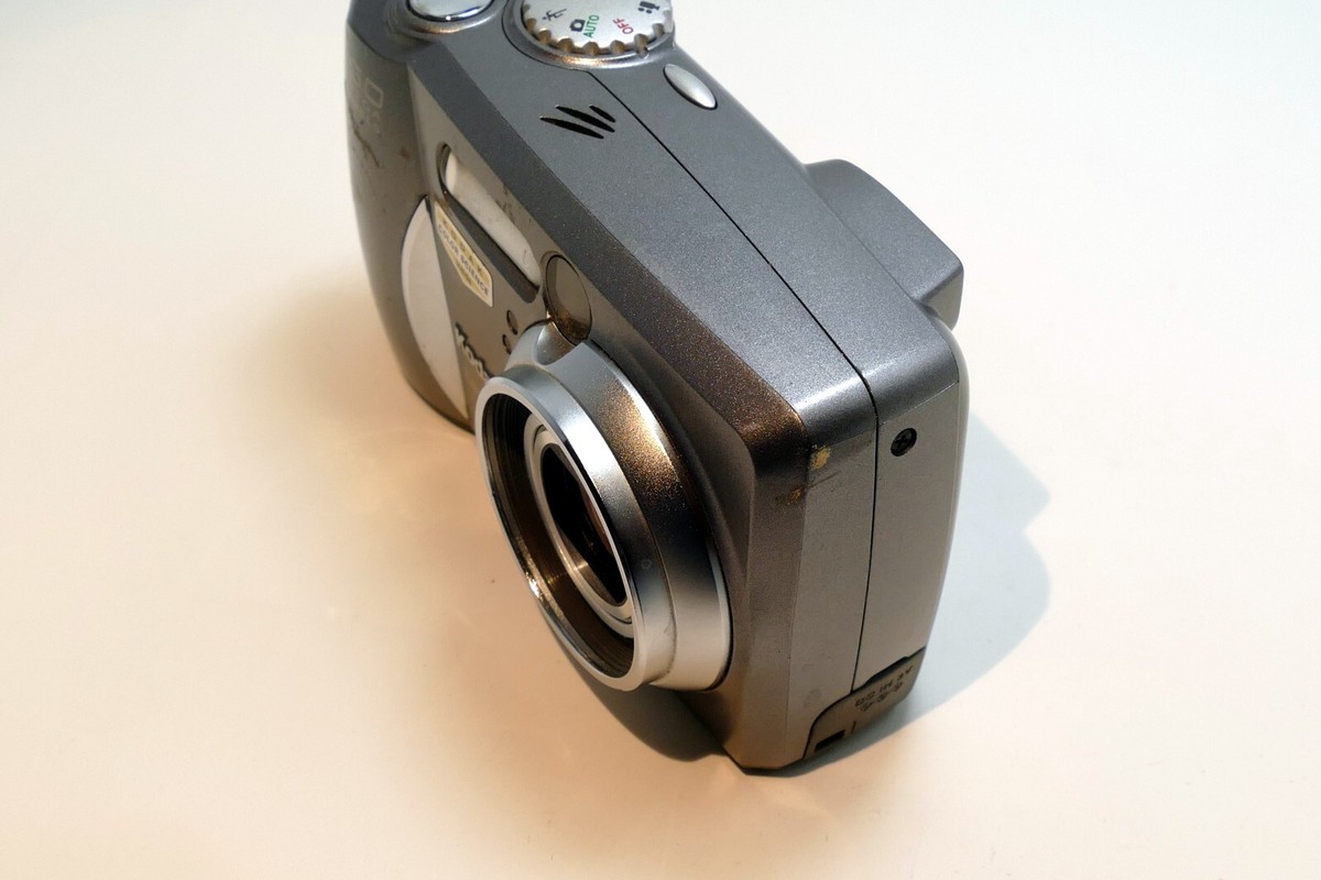 Kodak Easy Share DX4530 Camera - Untested AS IS - Parts or Repair