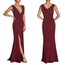 NWOT Dress the population Sandra Plunge Crepe Trumpet Gown Burgundy sz S