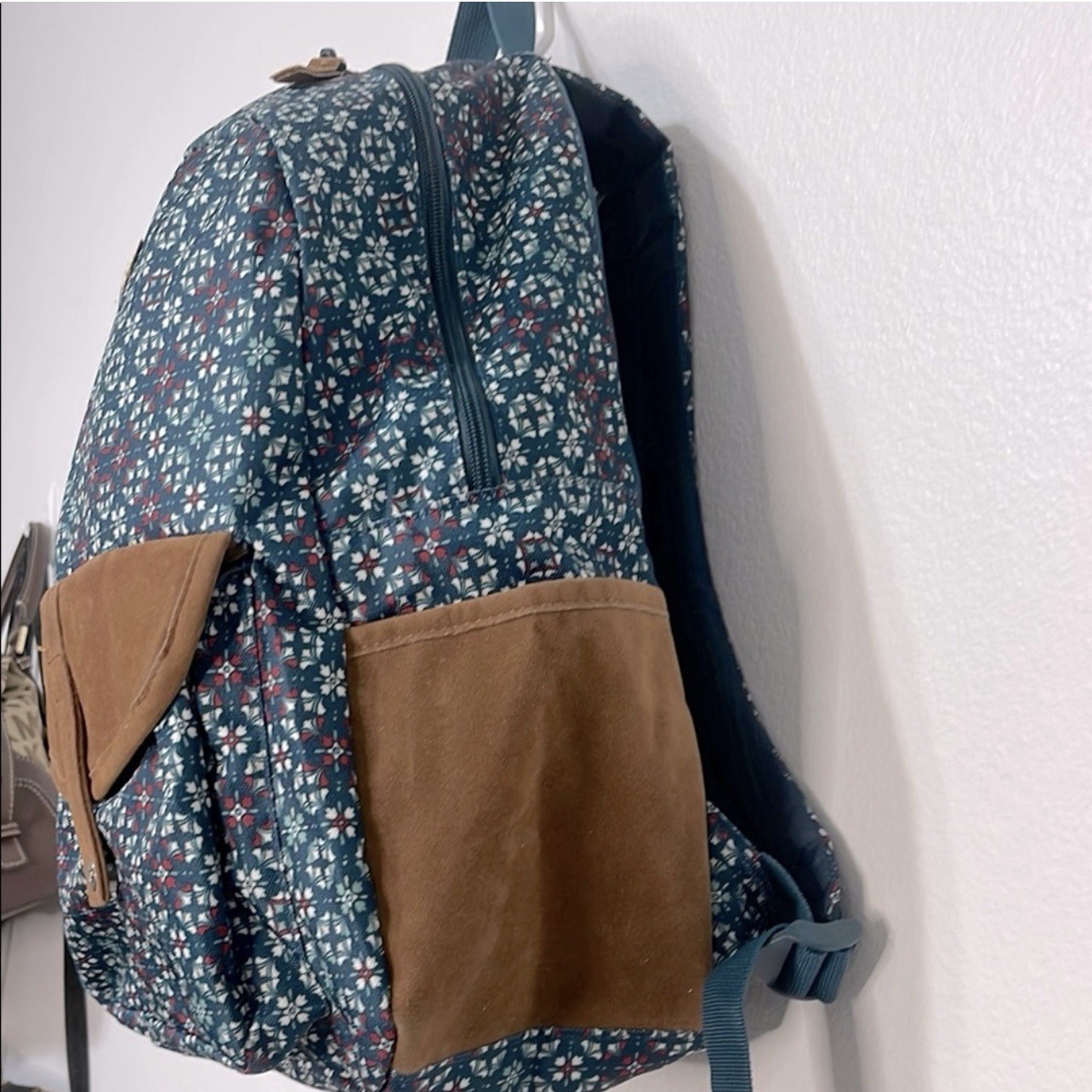 Roxy Blue/Brown Geometric Pattern Backpack EUC No… - image 2