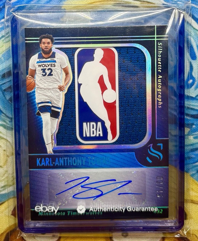 2024-25 Panini Silhouette Karl-Anthony Towns GU Logoman Patch Auto /15 Knicks