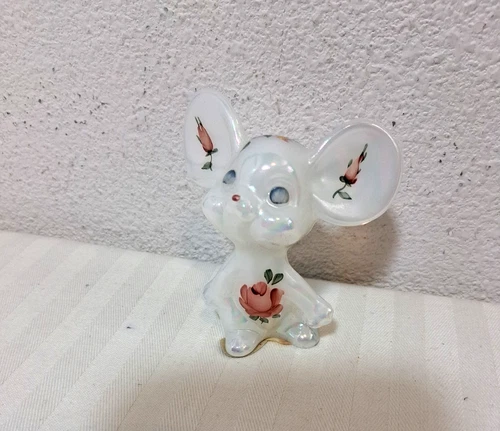 VINTAGE IRIDESCENT FENTON MOUSE FIGURINE DECORATED PINK/RED ROSES