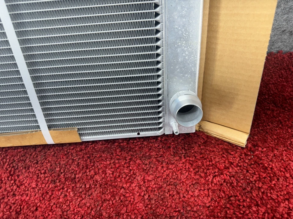 Conjunto de radiador de refrigeración principal delantero BMW E60 E63 E64 N62 OE BEHR 118K Foto 3 de 4