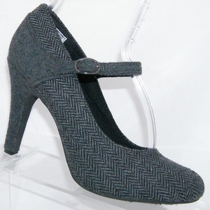 rocket dog mary jane shoes