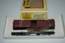 HO Scale Train Miniature 2009 Canadian National 40' Single Door Boxcar C12160