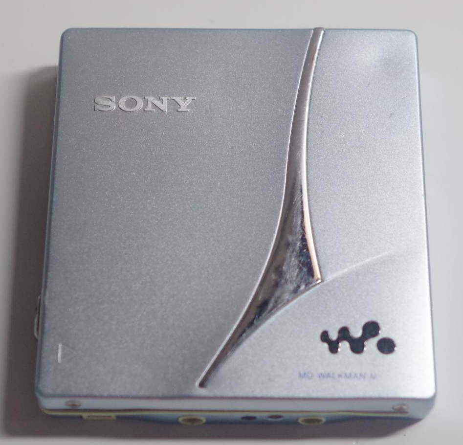 Sony MZ-E720 Silver Walkman MDLP Type-S HD Digital Amp MD Player