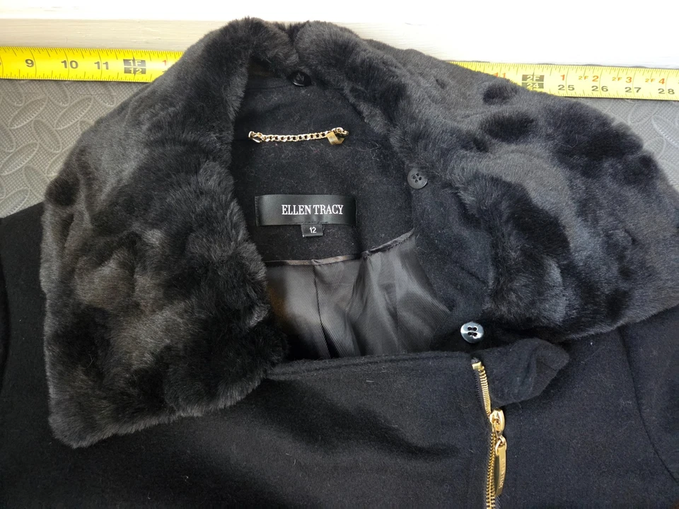 Ellen Tracy Women's Coat Jacket Size 12 Black Full Zip Faux Fur Collar #S186 - Image 3 of 4