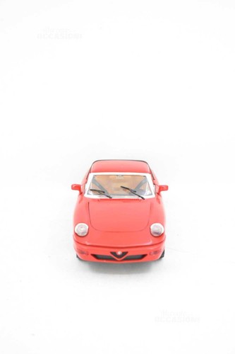 Modellino Auto Spider Alfa Romeo Scala 1/18 Rossa