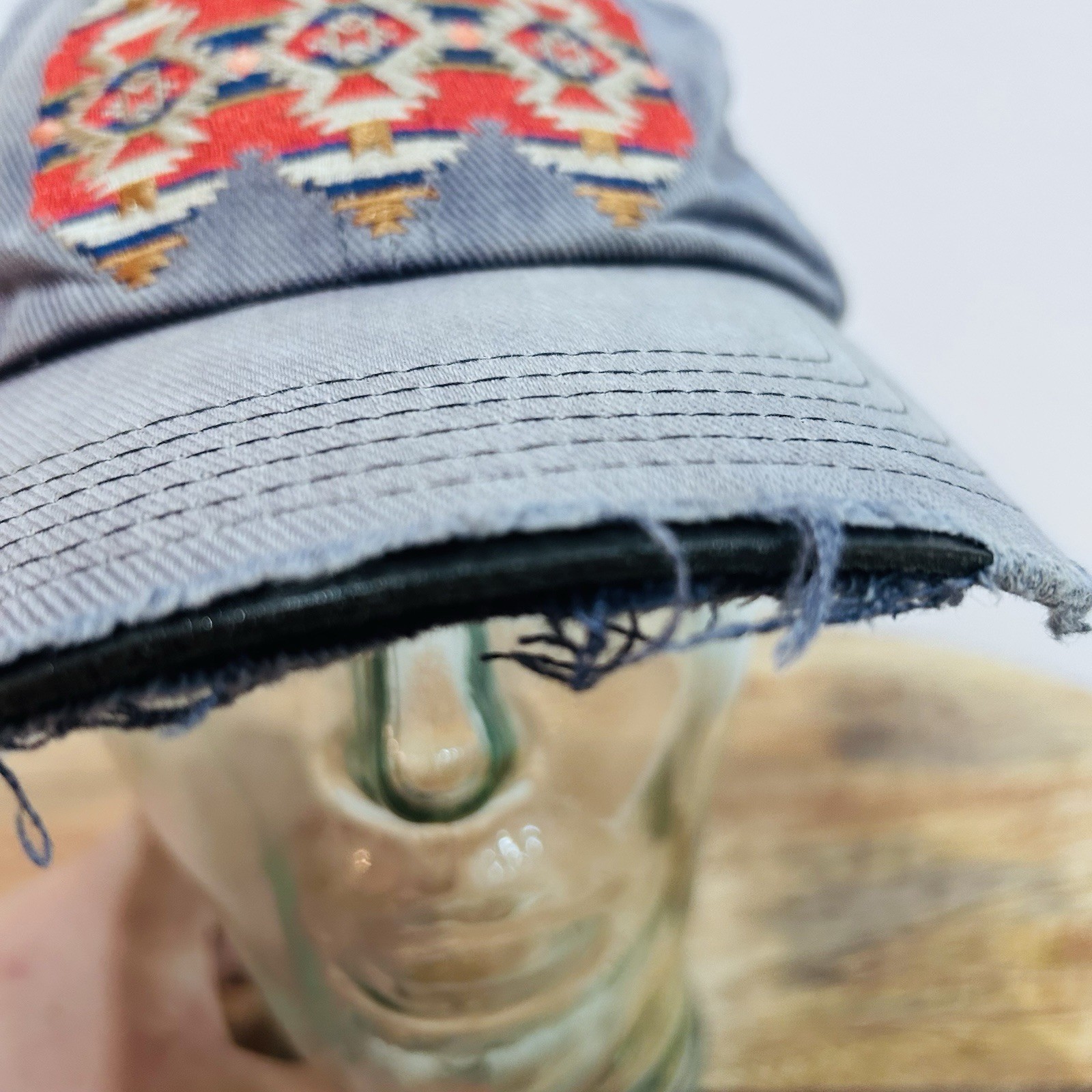 Distressed Pendleton Embroidered Southwestern Azt… - image 3