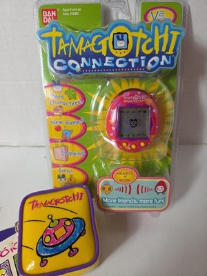 Tamagotchi Connection V2 BUNDLE Hearts & More w/ Vinyl Keeper BANDAI 2005 Sealed