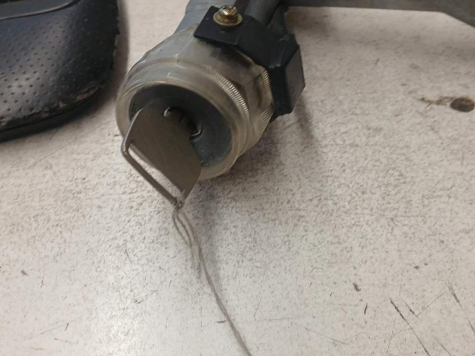 Toyota Land Cruiser 1996 vaso cilindro arranque encendido con llave 45020-60-6 Foto 3 de 4