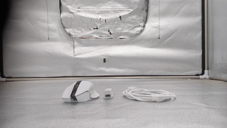 Razer Basilisk V3 Pro 35K Wireless Gaming Mouse: HyperScroll Tilt Wheel - 35K - Image 3 of 4