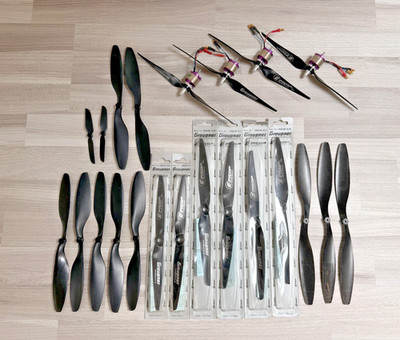 Modellflug Graupner E-Prop Propeller + Carbon Props + 4x E-Sky Brushless Motoren