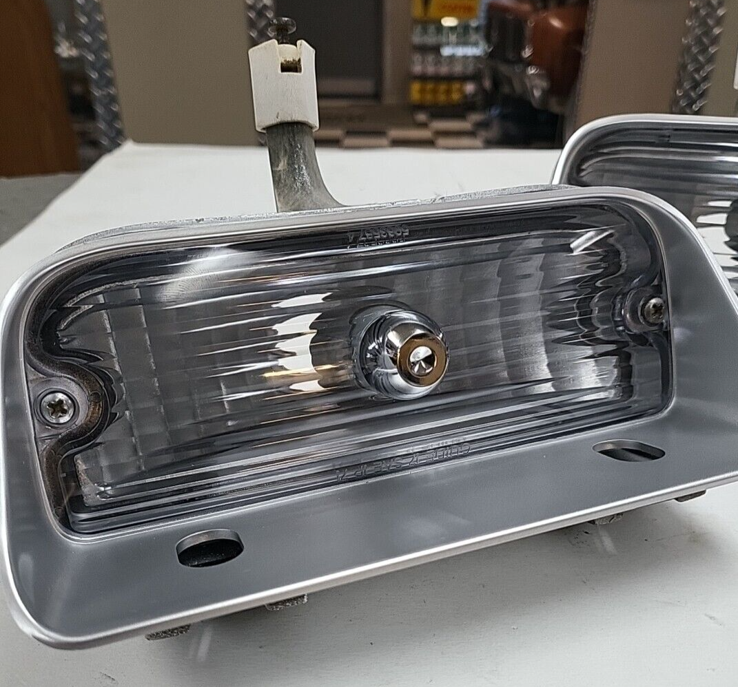 1971 71 Monte Carlo Nice Restored Park Light Housings Park Lamp Marker