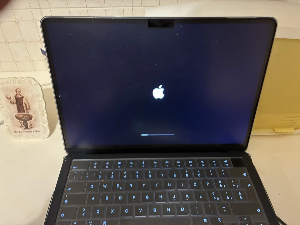 Apple MacBook Air M4 13'' - 16GB RAM - 256GB SSD Midnight COME NUOVO - Immagine 2 di 4