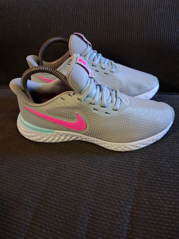 Nike Womens Revolution 5 EXT CZ8590-003 Gray Running Shoes Sneakers Size 7 - Image 3 of 4