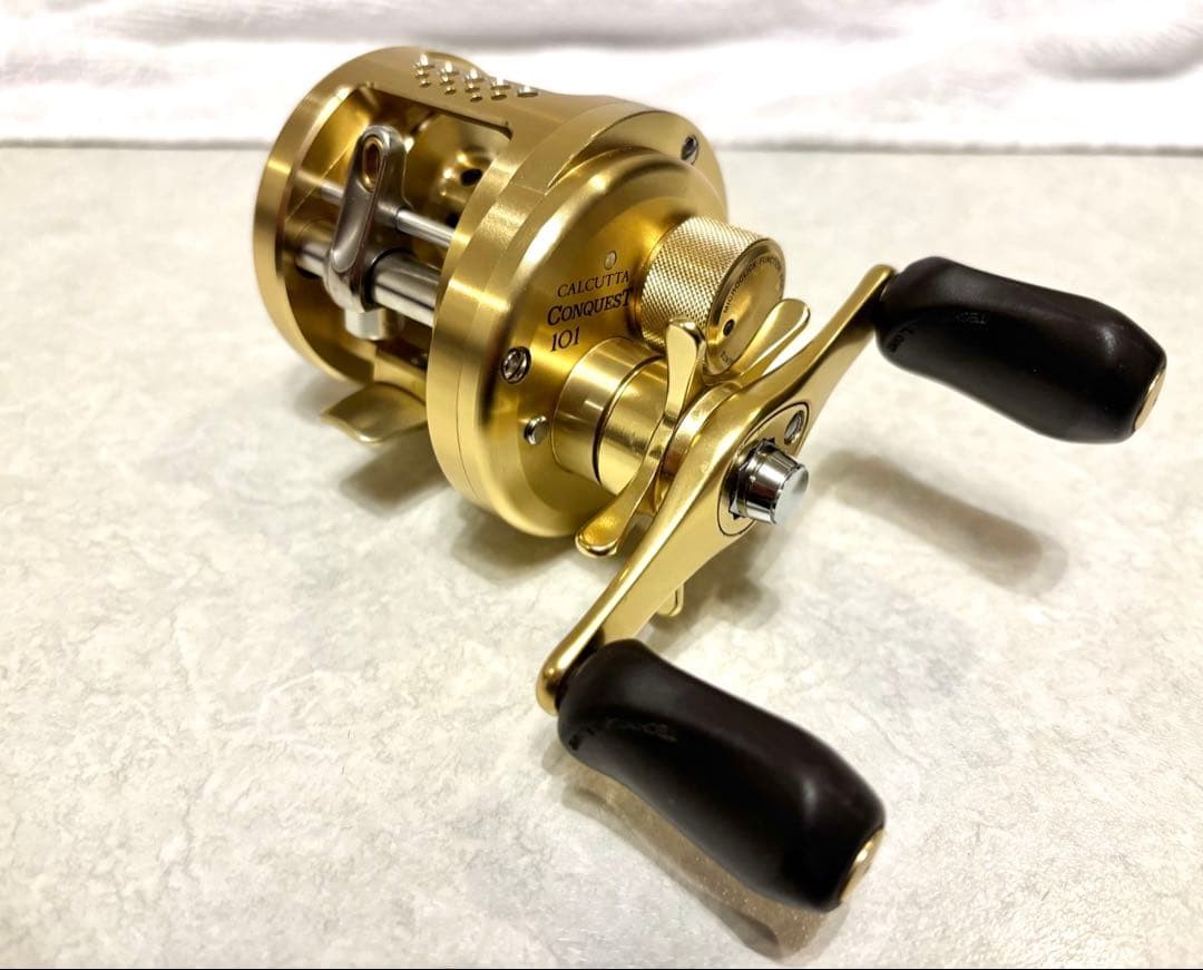 Shimano Calcutta Conquest 101 Left Handle Fishing Reel Excellent
