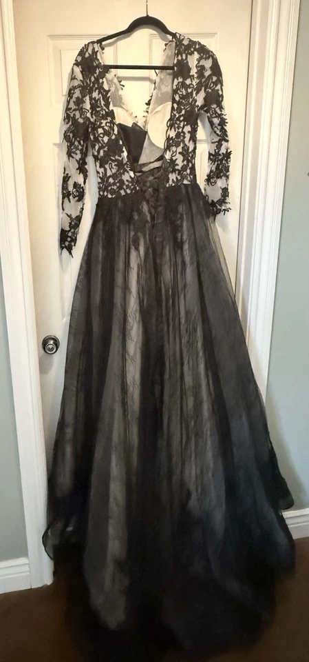 Long Sleeve Lace Black and Ivory Wedding Dress - Image 4 of 4