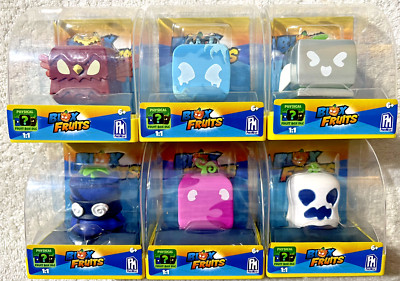 BLOX FRUITS MINIFIGURES SET OF 6 IN CASE INCLUDES PHYSICAL DLC