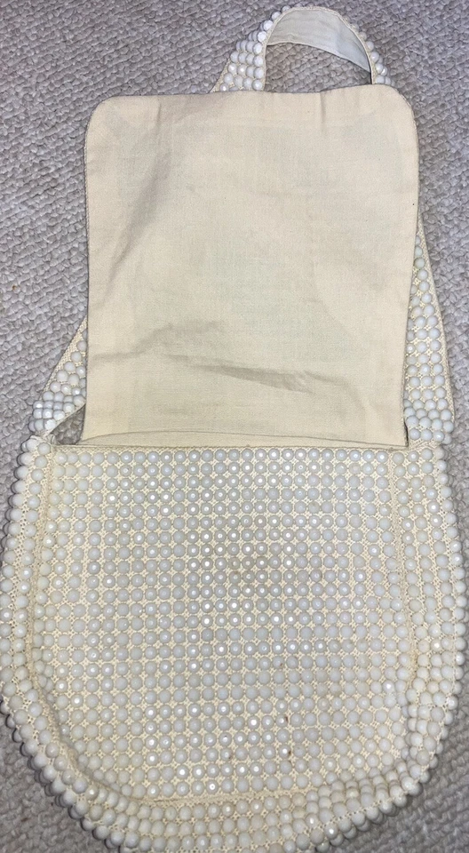 Bolso de mano vintage de plástico blanco con cuentas facetadas verdes amarillas años 50 Foto 3 de 4