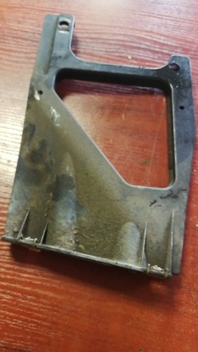 BMW 1ER E81 E87 LCI SE STOßSTANGE HALTERUNG HINTEN UNTERER HALTER 7183873