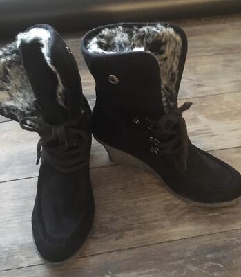 Women s American Eagle black platform boots booties Faux Fur warm size 7 New
