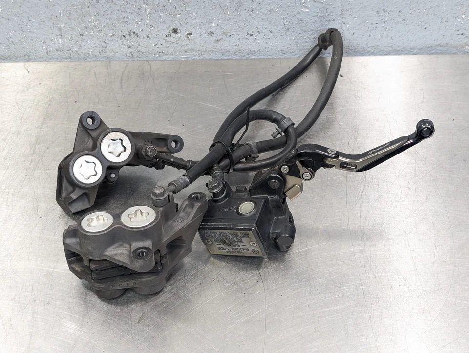 YAMAHA FZ6R 2004-2009 OEM SISTEMA DE FRENOS DELANTEROS CILINDRO MAESTRO JUEGO PAR PINZAS Foto 2 de 4