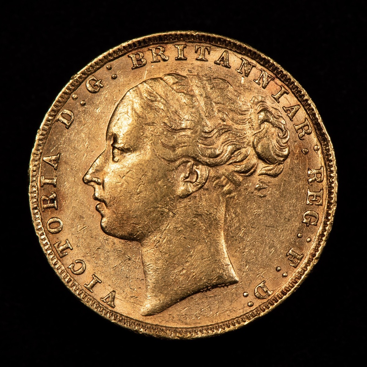 1880 Great Britain Sovereign Gold Coin - Luster - AU - .2355