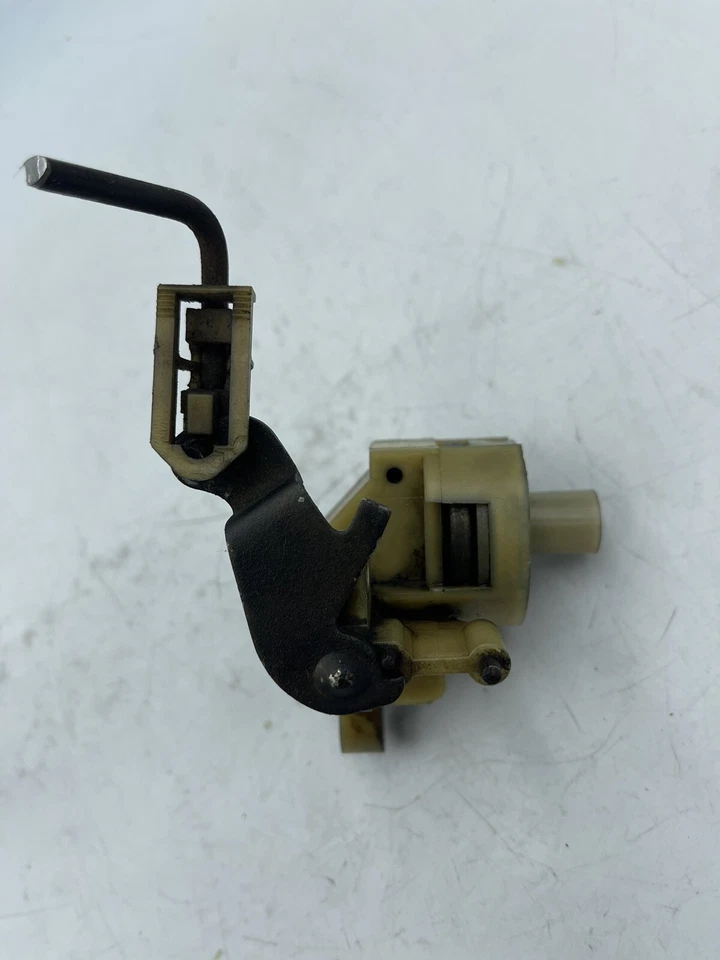 Válvula de transmisión reguladora de vacío 123 300D 300TD 300SDL 1230700046 Foto 4 de 4