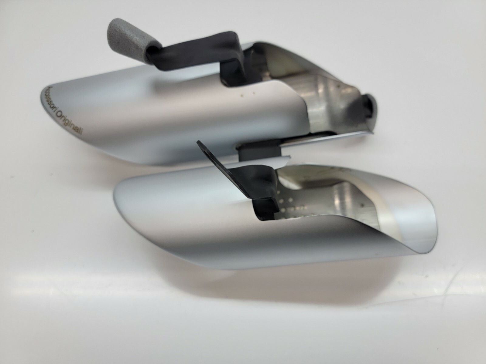 LAMBORGHINI HURACAN REAR RIGHT PASSENGER EXHAUST MUFFLER TIP OEM 4T0071910