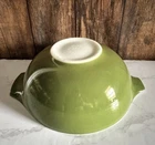 Pyrex Cinderella solid verde green 442 11/2 quart bowl from stacking mixing set