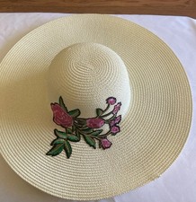 Straw hat Size 7 New Beige With Pink Roses New Without Tag