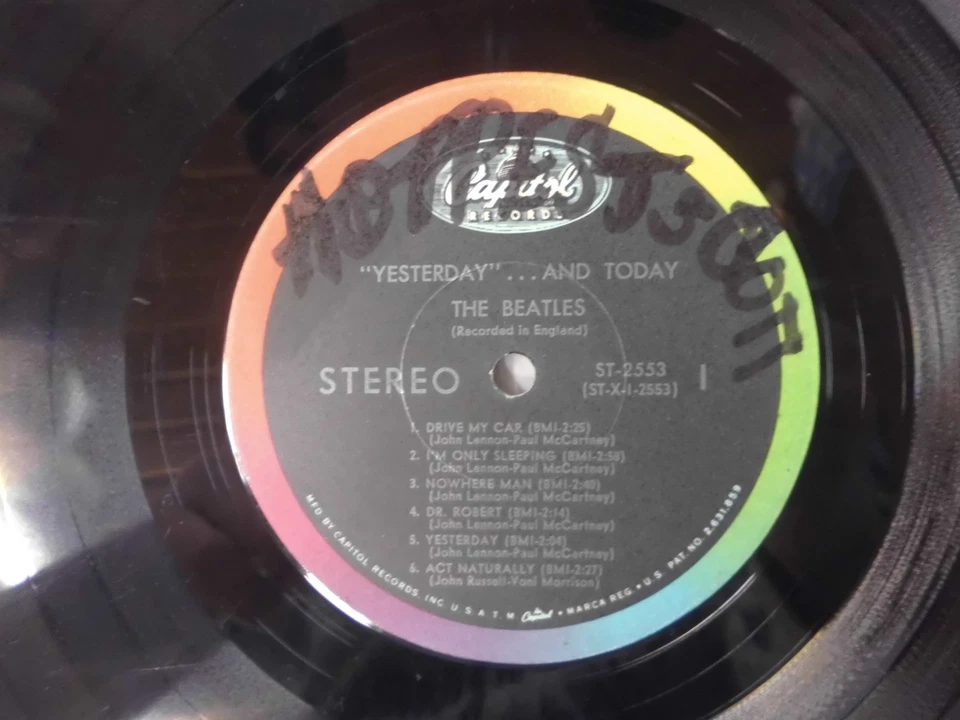 THE BEATLES LP: YESTERDAY AND TODAY (US; Capitol Records – ST 2553) - Bild 3 von 4