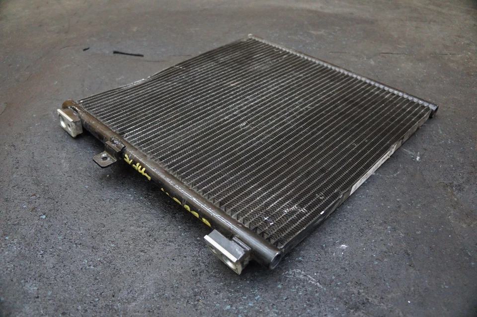 Condensador de aire acondicionado de aire acondicionado 99157311104 OEM Porsche 911 2014-2016 *Nota* Foto 3 de 4